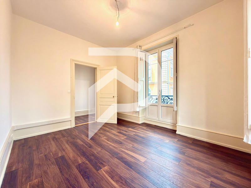 Appartement - 95 m² - 4 pièces