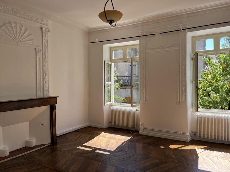 Appartement bourgeois - 115 m² - 4 pièces