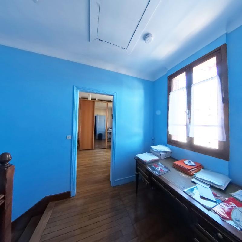 Maison - 127 m² - 8 pièces