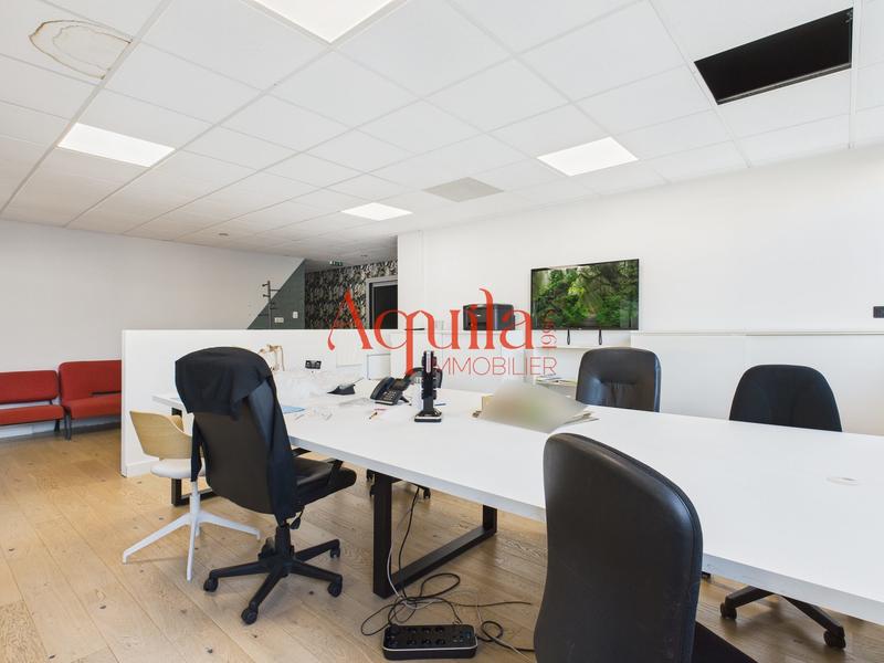 Bureau - 225 m² - 10 pièces