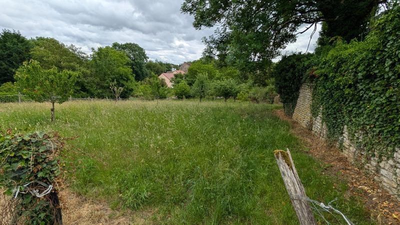Terrain constructible - 1 228 m²