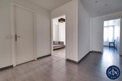 Appartement - 77 m² - 3 pièces