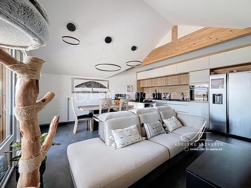 Appartement - 90 m² - 5 pièces