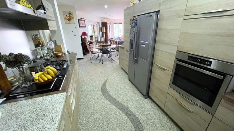 Maison - 150 m² - 5 pièces