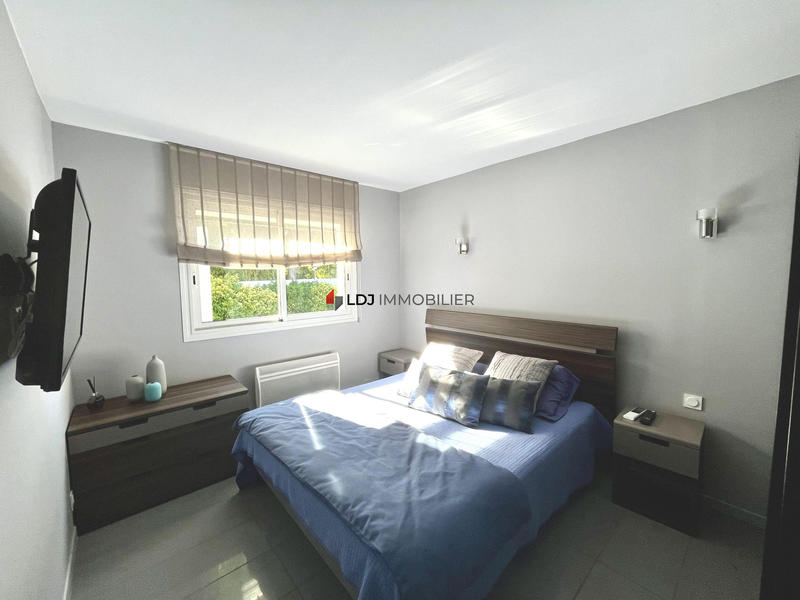 Maison contemporaine - 218 m² - 6 pièces