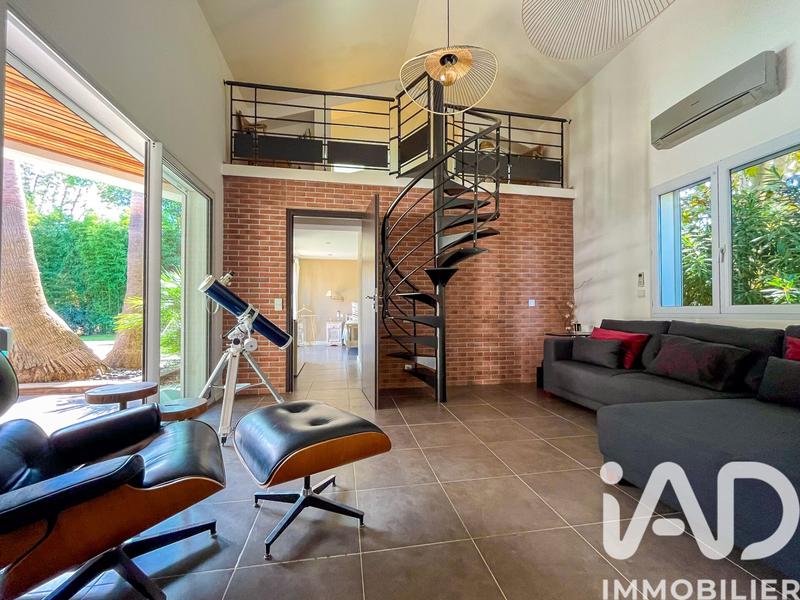 Maison - 250 m² - 7 pièces