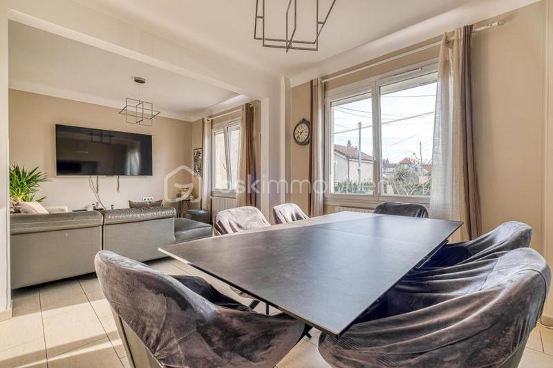 Maison - 160 m² - 6 pièces