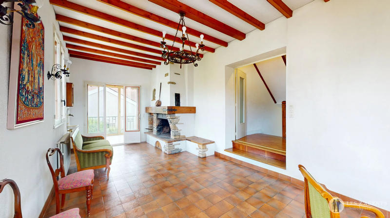 Maison - 299 m² - 8 pièces