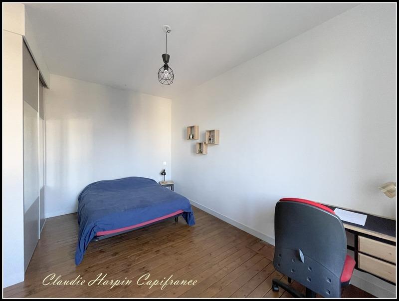 Maison - 246 m² - 10 pièces