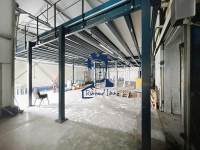 Local d'activités - 3 200 m²