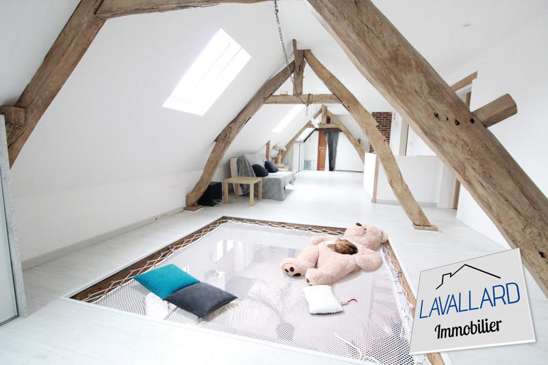 Maison traditionnelle - 203 m² - 7 pièces