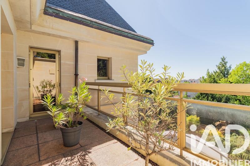 Maison de maîtres - 250 m² - 7 pièces