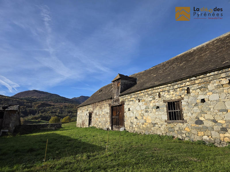 Maison ancienne - 295 m² - 1 pièce