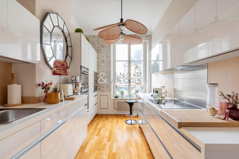 Appartement - 148 m² - 6 pièces