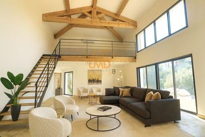 Villa - 219 m² - 5 pièces