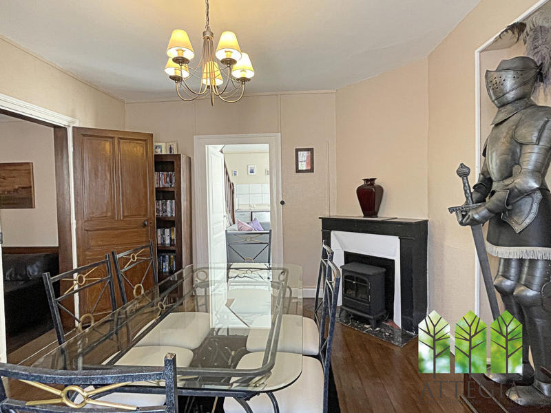 Maison - 165 m² - 8 pièces