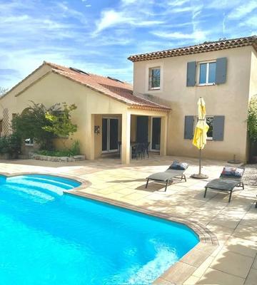 Maison - 144 m² - 5 pièces