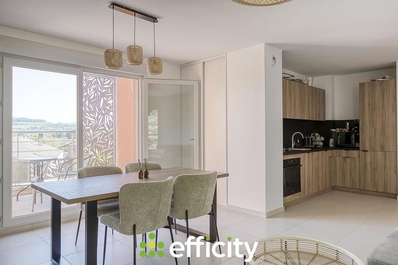 Appartement - 95 m² - 4 pièces