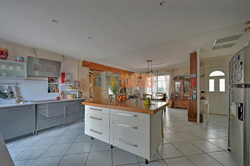 Villa - 165 m² - 6 pièces