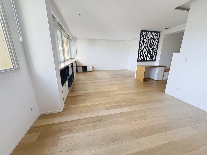 Appartement - 100 m² - 5 pièces