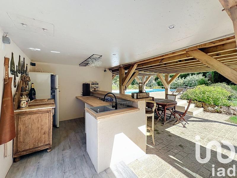 Maison - 186 m² - 8 pièces