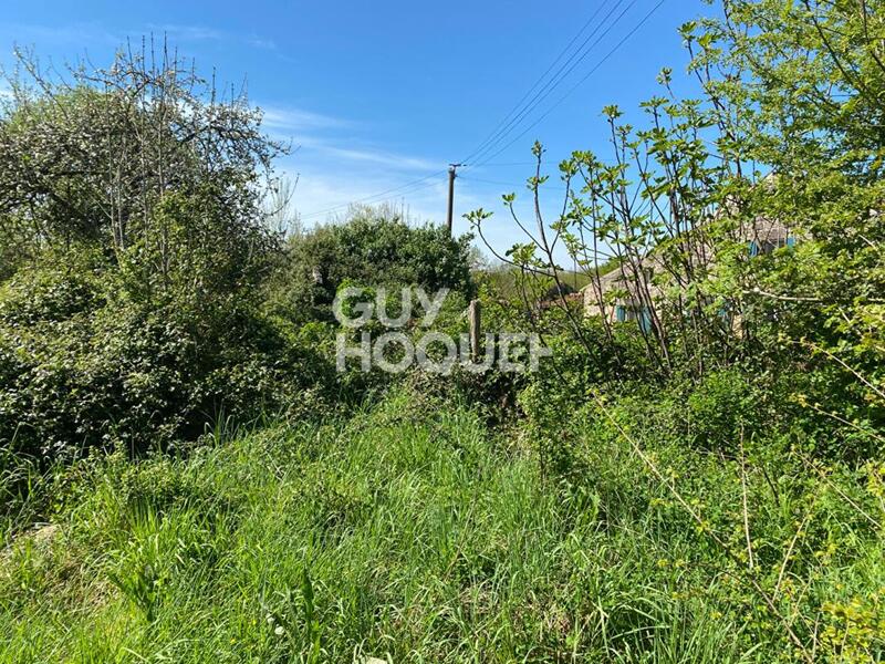 Terrain constructible - 1 661 m²