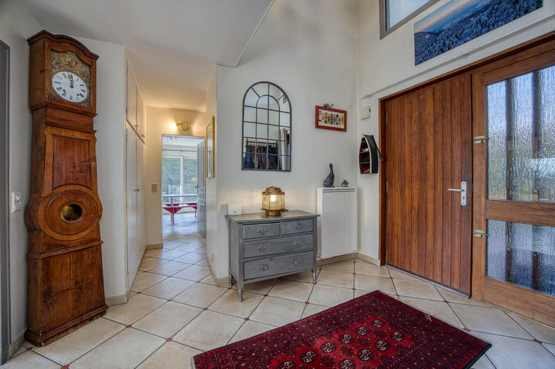 Maison - 261 m² - 11 pièces