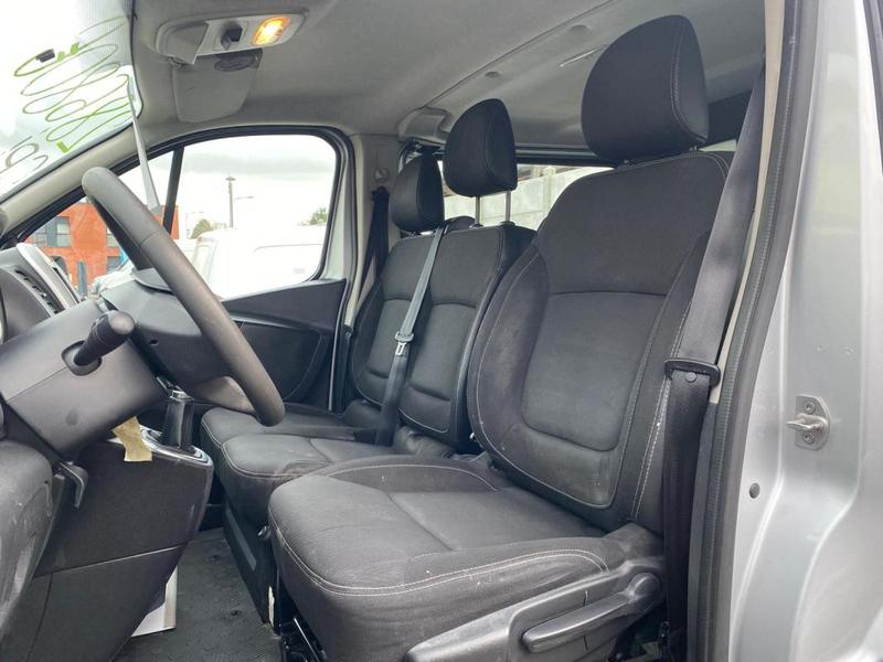 Renault Trafic 2.0 Dci 145 Edc Grd Confort 6 Places L1h1 1000 Cabine Approfondie Boite Automatique/Radars/Gps/Roue de Secours