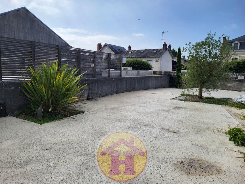 Local commercial - 297 m² - 3 pièces