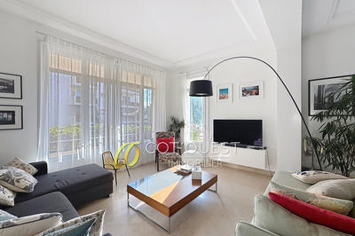 Appartement - 110 m² - 4 pièces