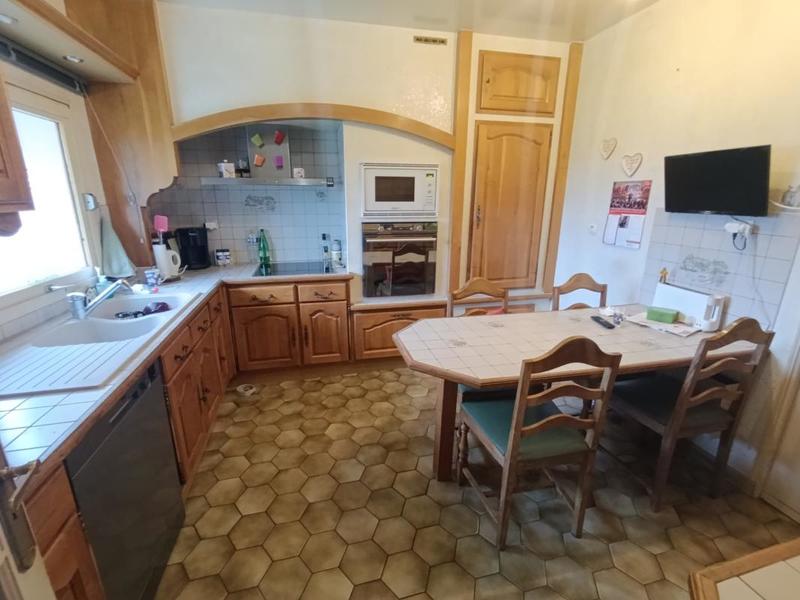 Propriété - 200 m² - 8 pièces