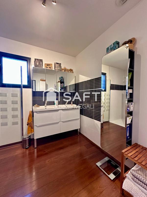 Maison - 140 m² - 4 pièces