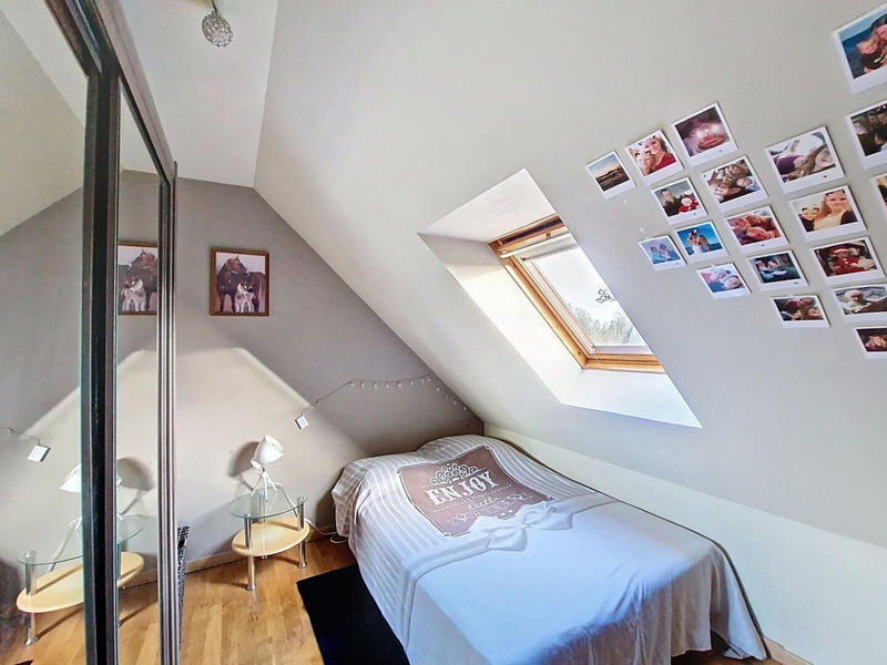 Maison - 96 m² - 5 pièces