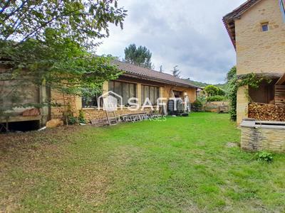 Propriété - 282 m² - 12 pièces