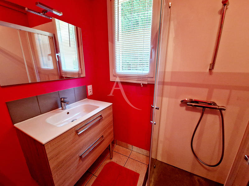 Maison - 140 m² - 8 pièces