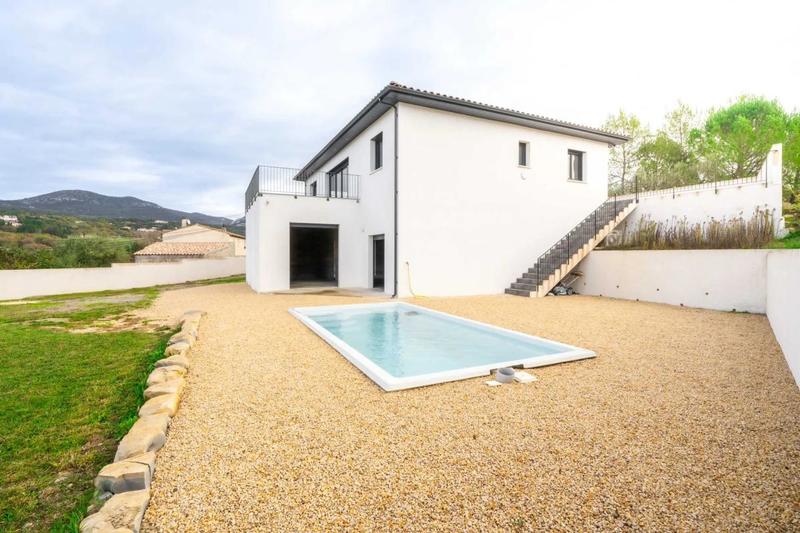 Maison - 266 m² - 5 pièces