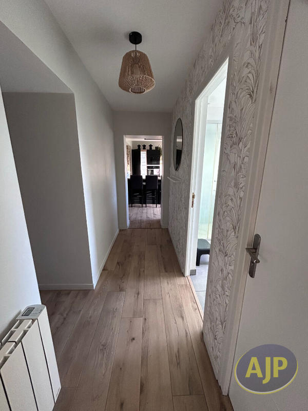 Maison - 121 m² - 5 pièces