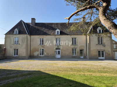 Maison ancienne - 268 m² - 7 pièces