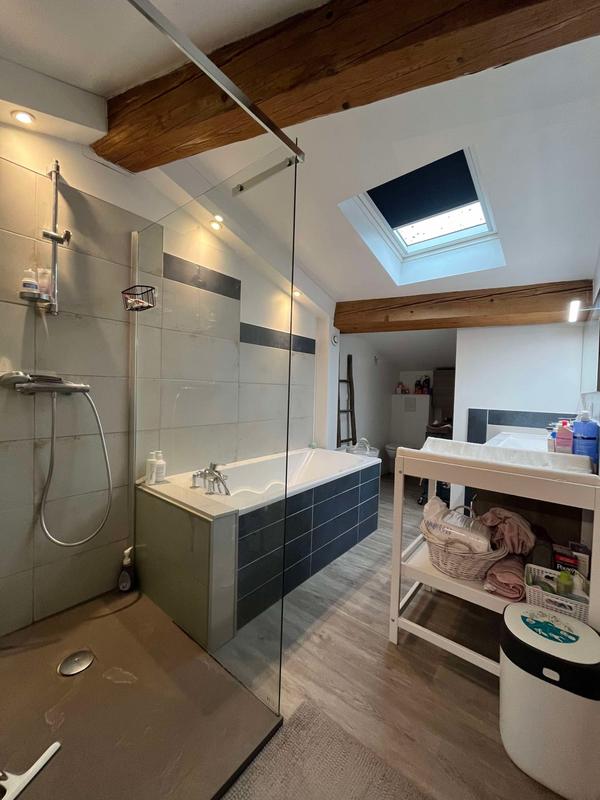 Maison traditionnelle - 85 m² - 3 pièces