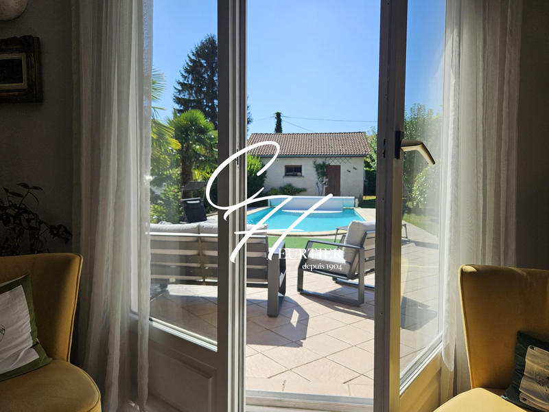 Maison - 141 m² - 7 pièces