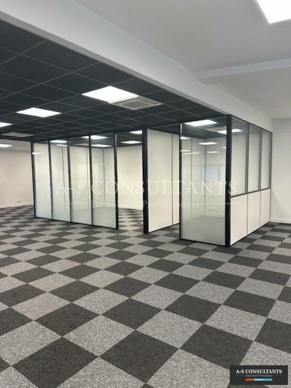 Bureau - 293 m²