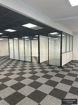 Bureau - 293 m²