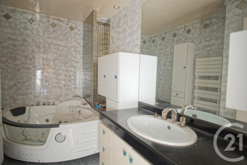 Appartement - 109 m² - 4 pièces