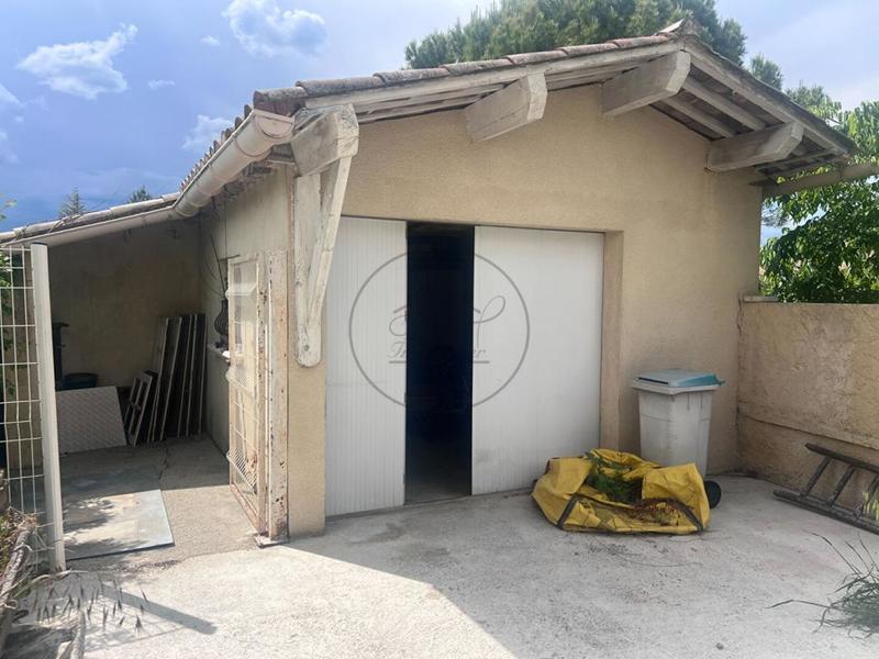 Maison - 180 m² - 8 pièces