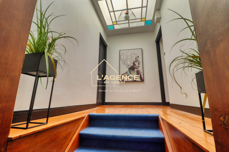 Maison - 228 m² - 7 pièces