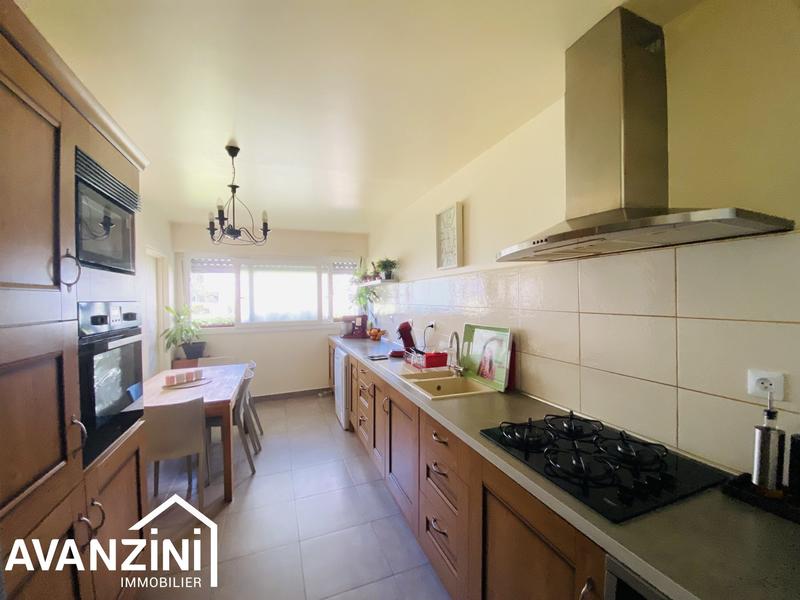 Appartement - 80 m² - 4 pièces