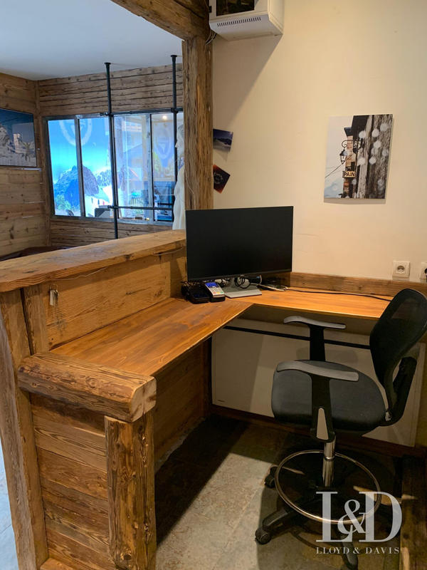 Local commercial - 52 m² - 2 pièces