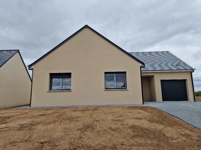 Maison - 90 m² - 5 pièces