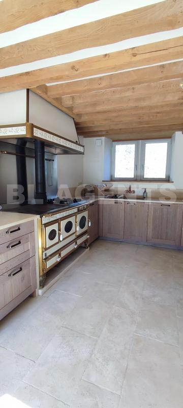 Moulin - 195 m² - 6 pièces