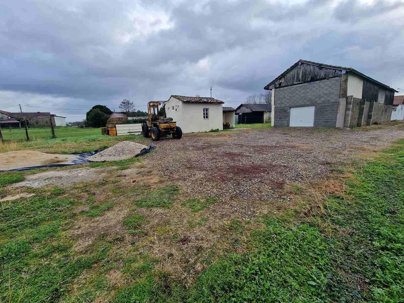 Parking / Garage - 112 m²